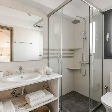 别墅 Alexander Lakíthra